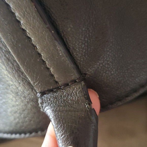 Tory Burch laptop top purse - Picture 7 of 7